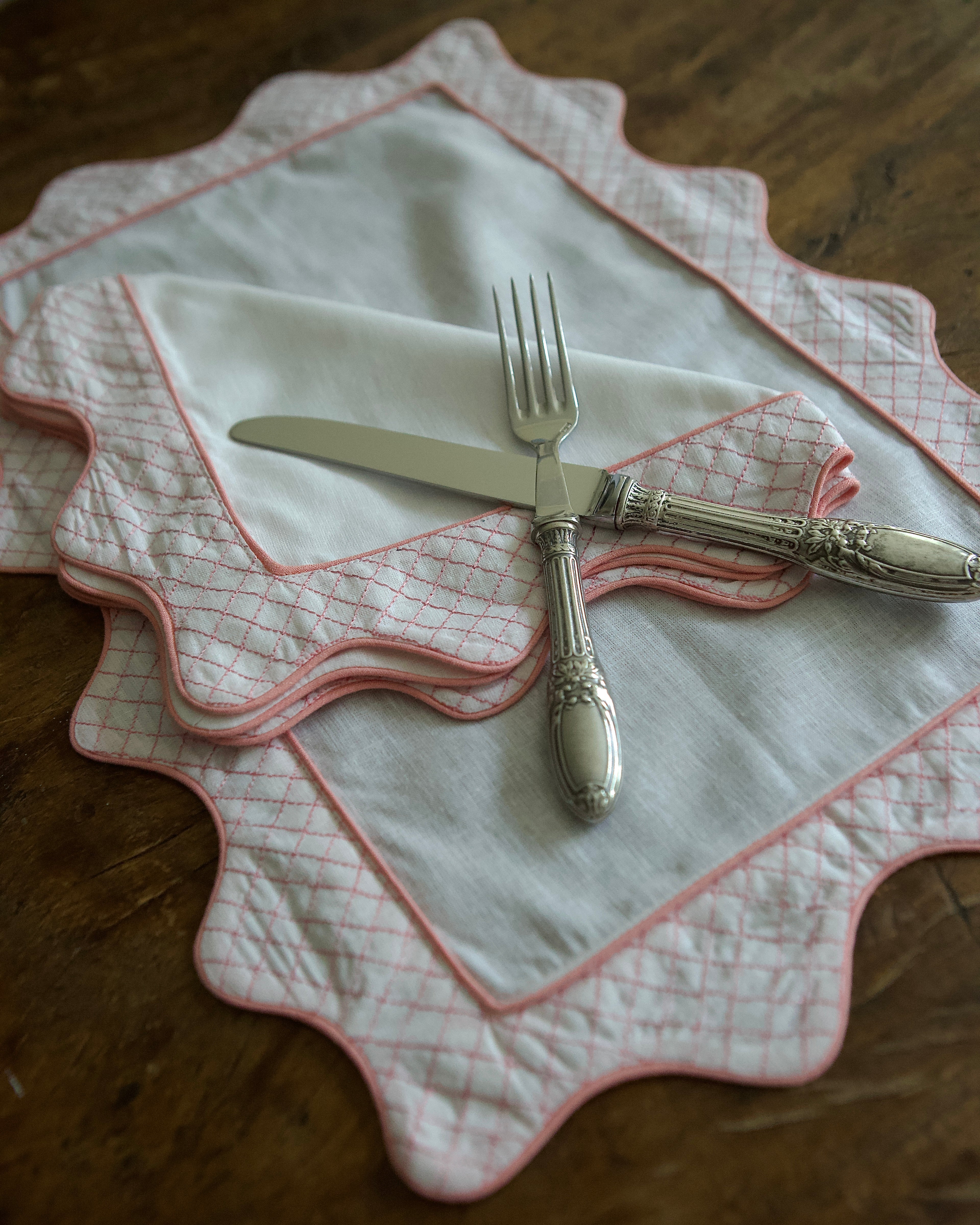 Cantitoe Crisscross Embroidered Napkins (Set of 4)