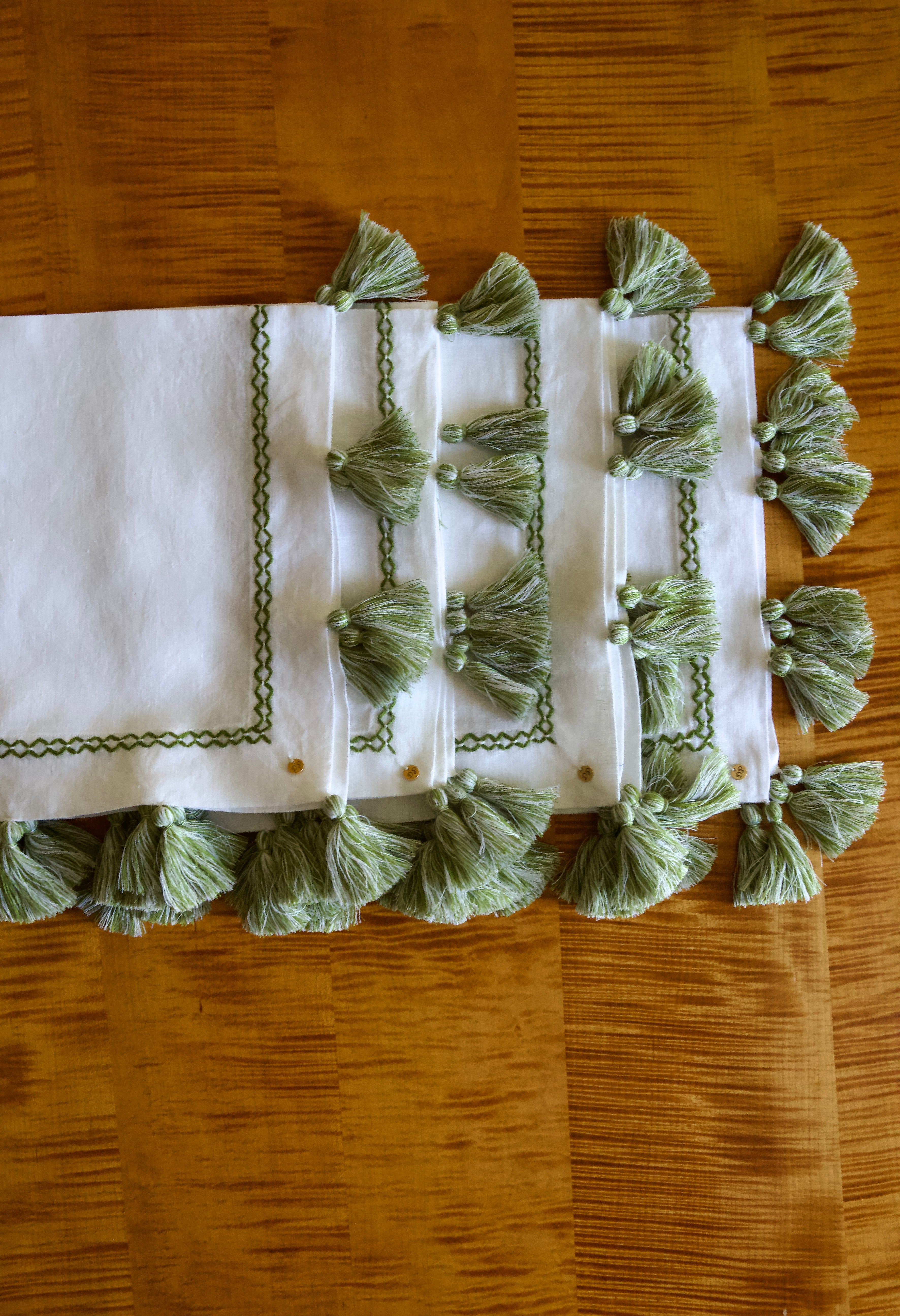 Frangía Embroidered Tassel Linen Napkins (Set of 4)