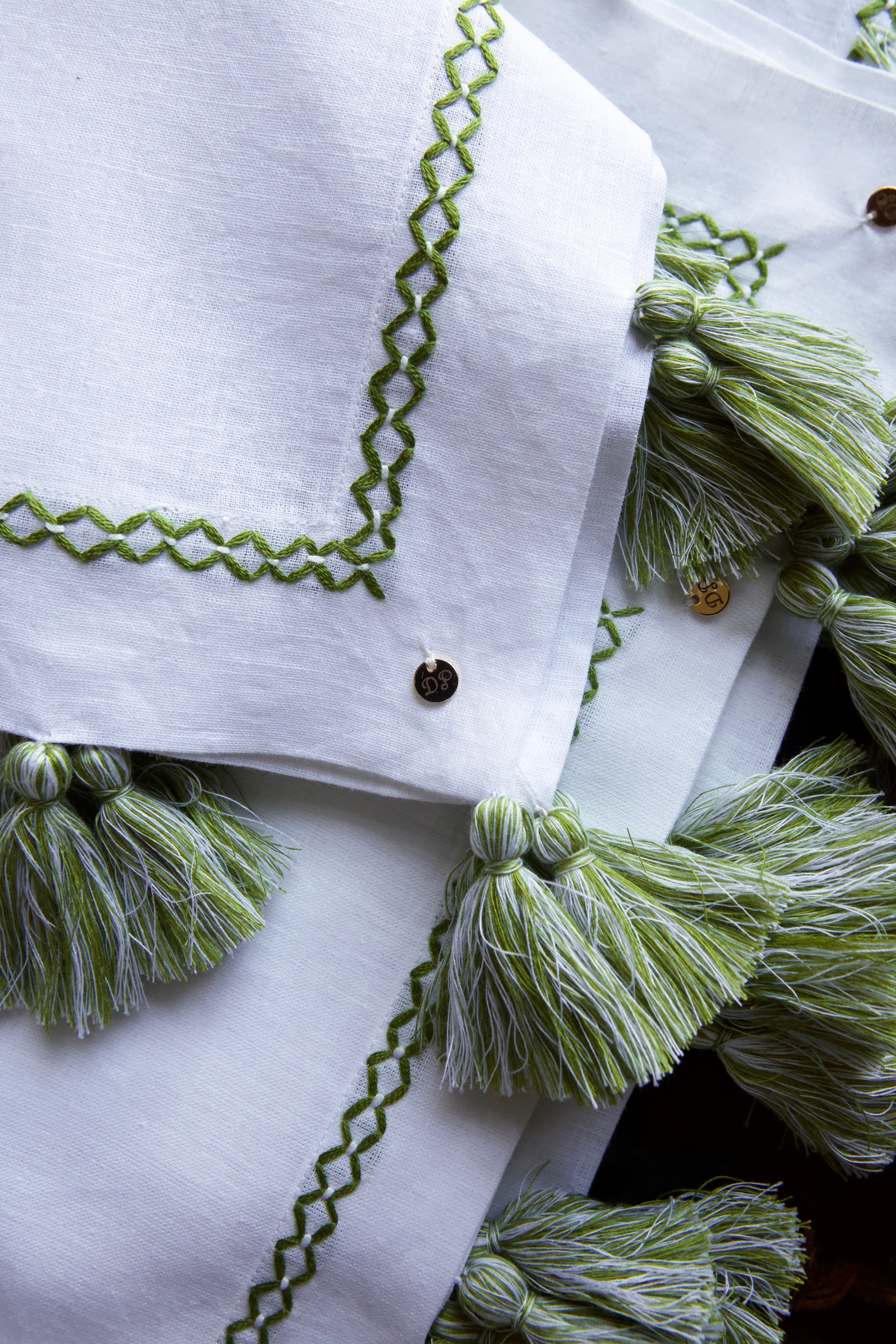 Frangía Embroidered Tassel Linen Napkins (Set of 4)