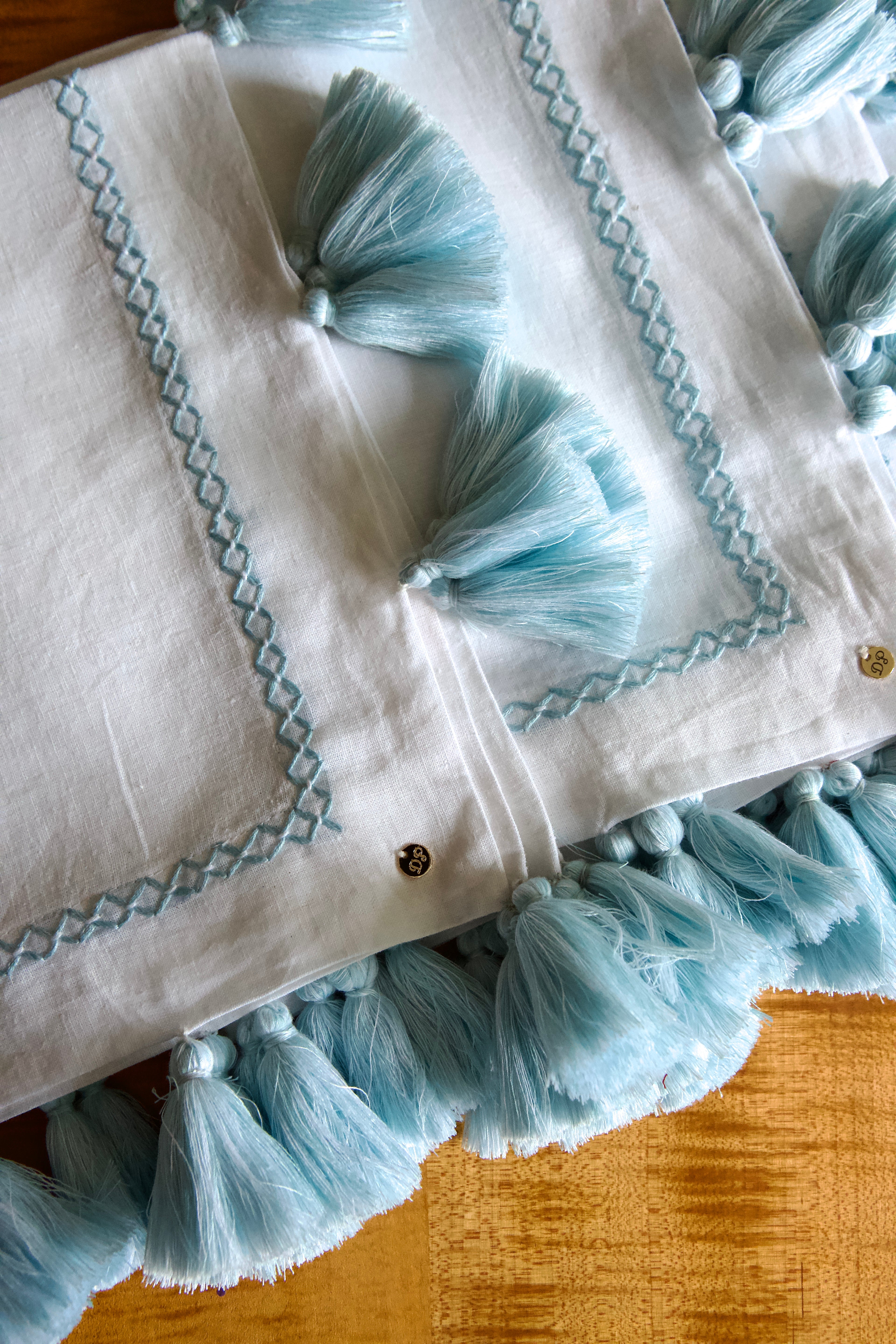 Frangía Embroidered Tassel Linen Napkins (Set of 4)