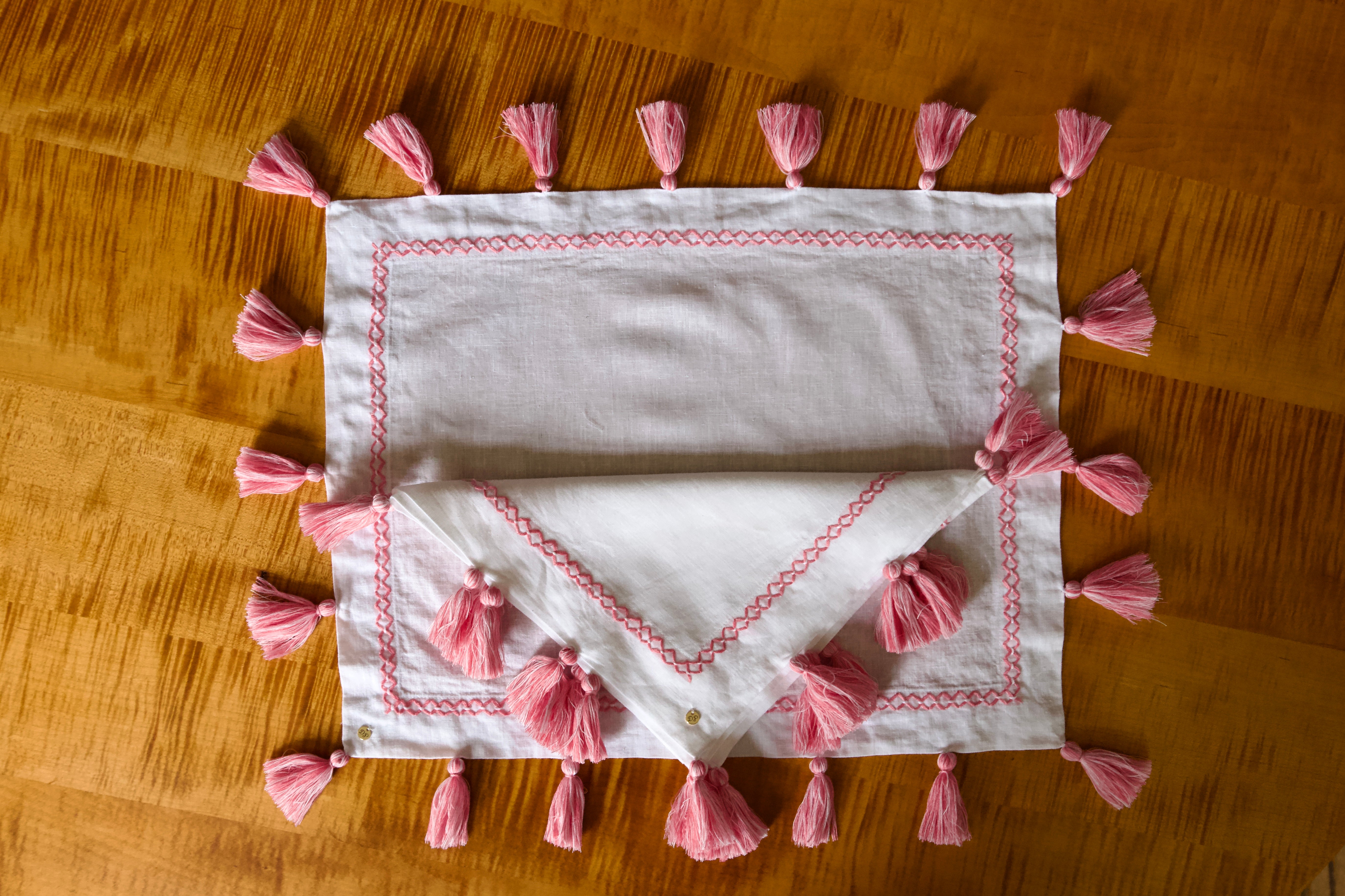 Frangía Embroidered Tassel Linen Napkins (Set of 4)