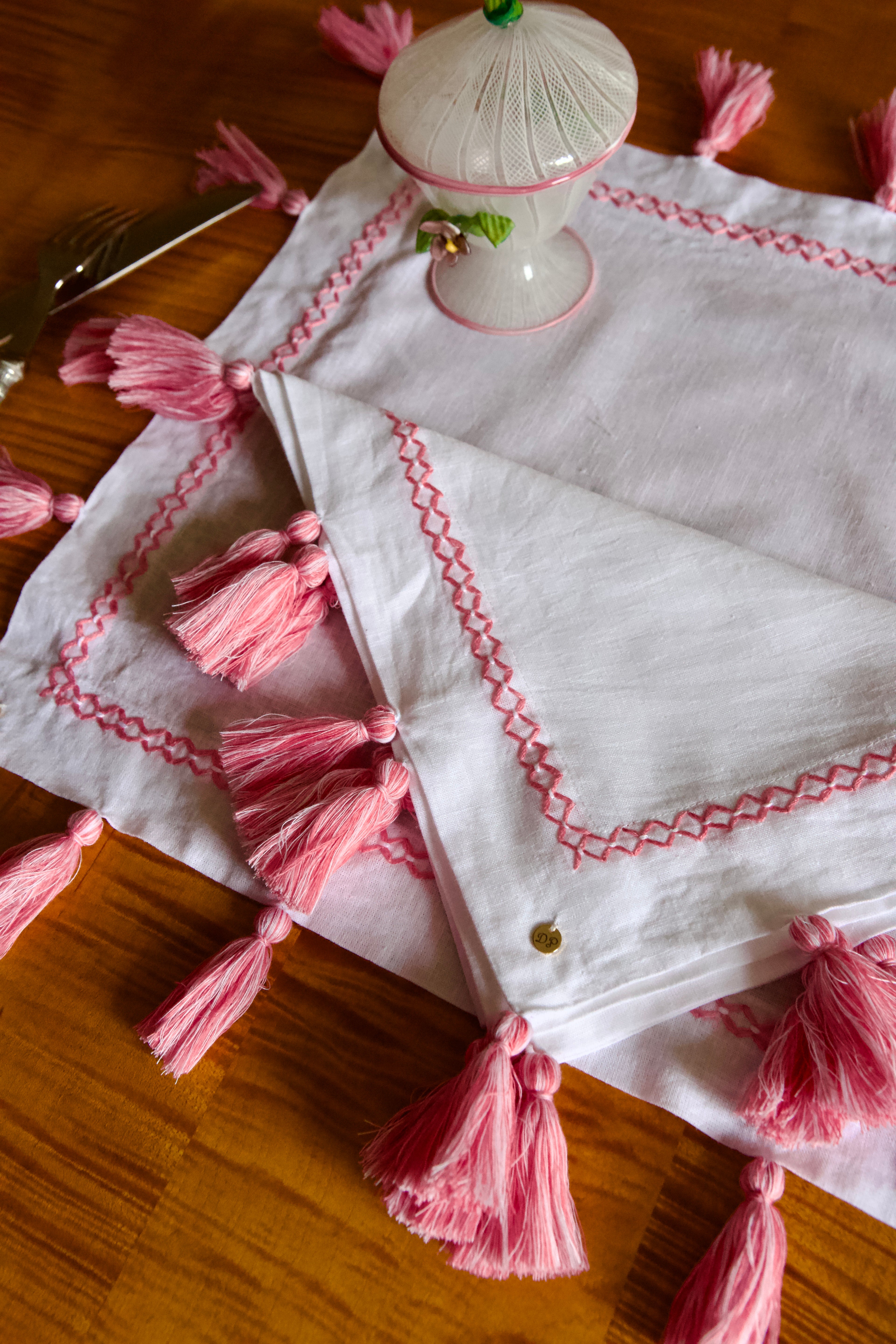 Frangía Embroidered Tassel Linen Napkins (Set of 4)