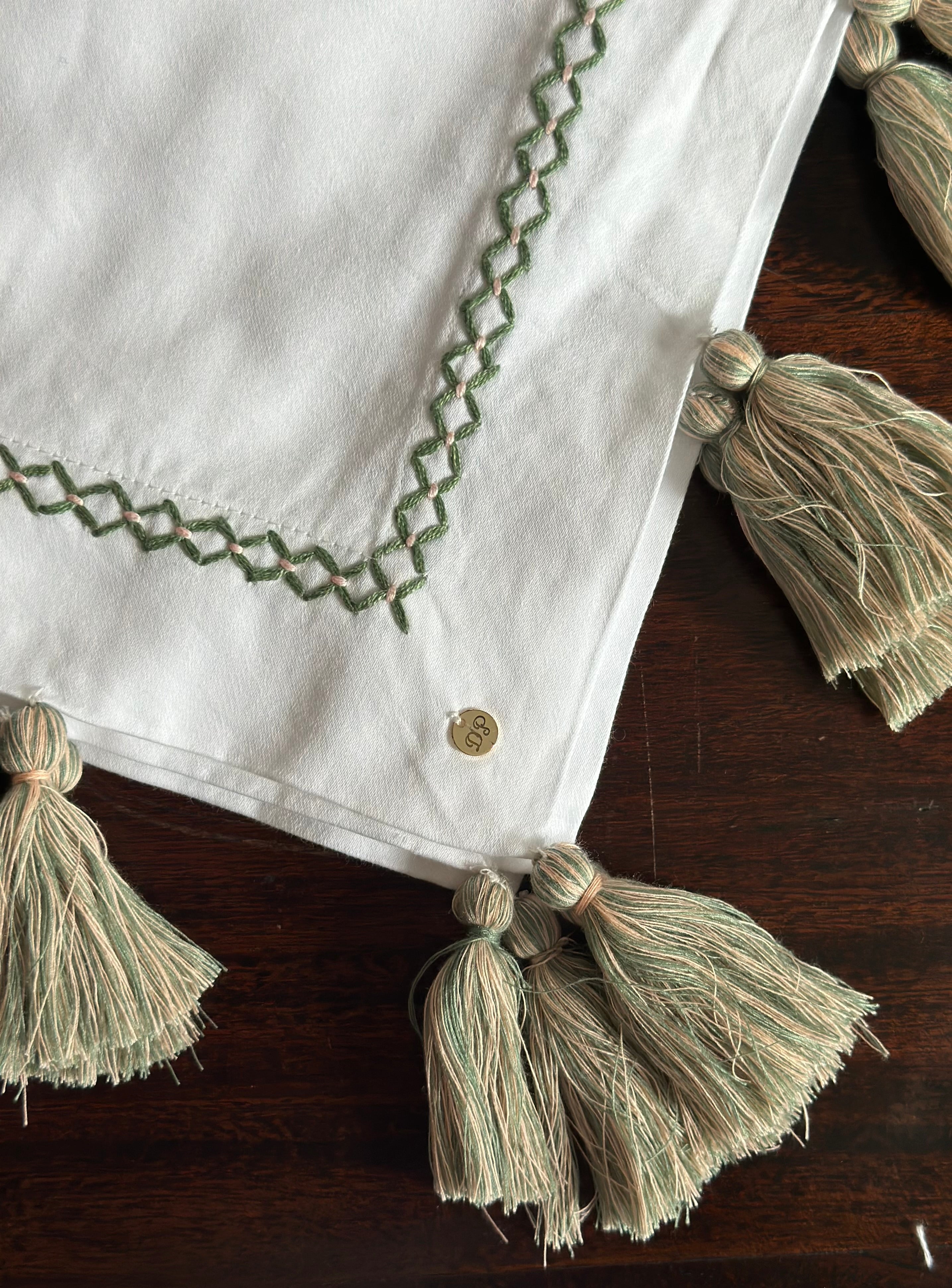 Frangía Embroidered Tassel Linen Napkins (Set of 4)