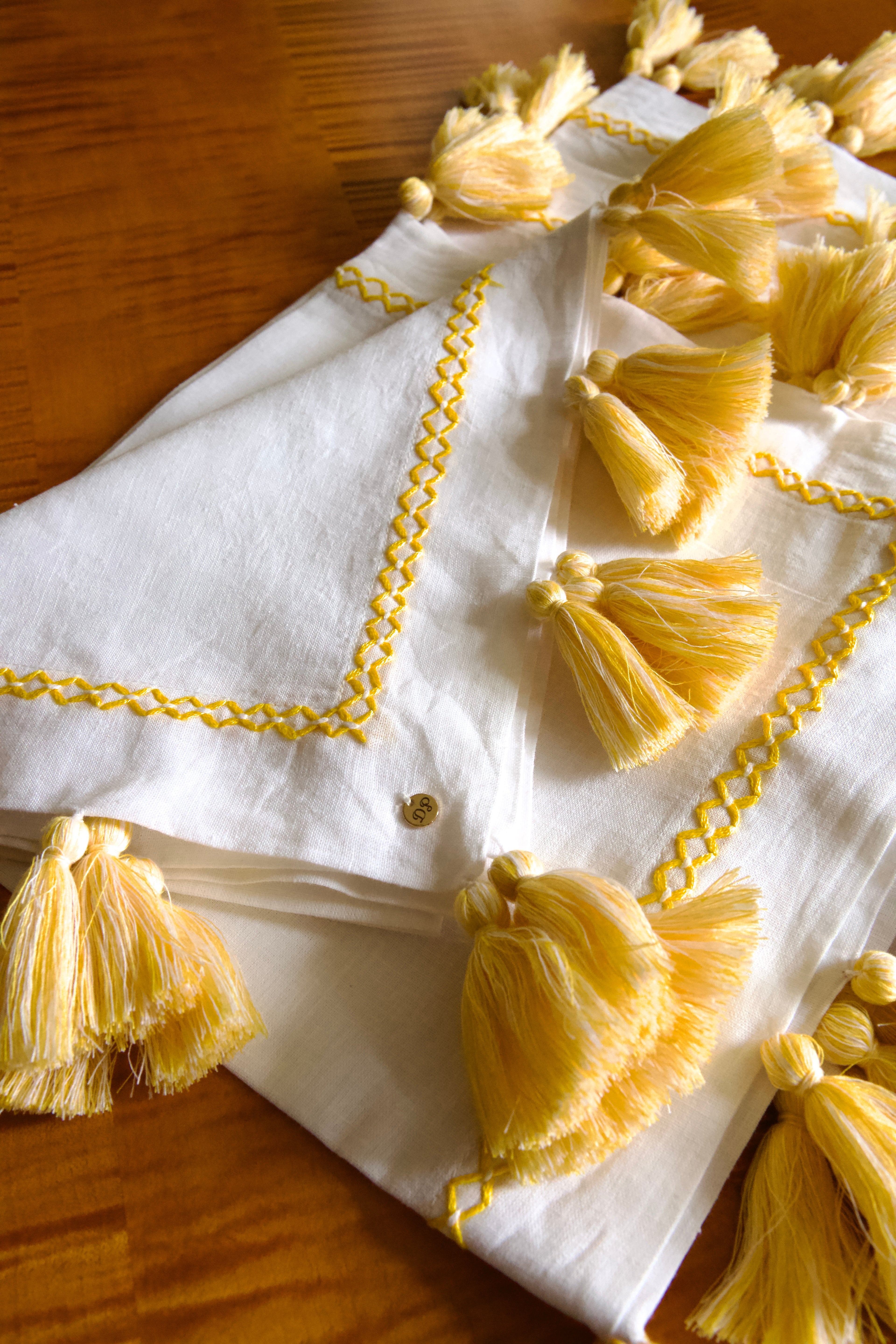 Frangía Embroidered Tassel Linen Placemat Set (Set of 4)