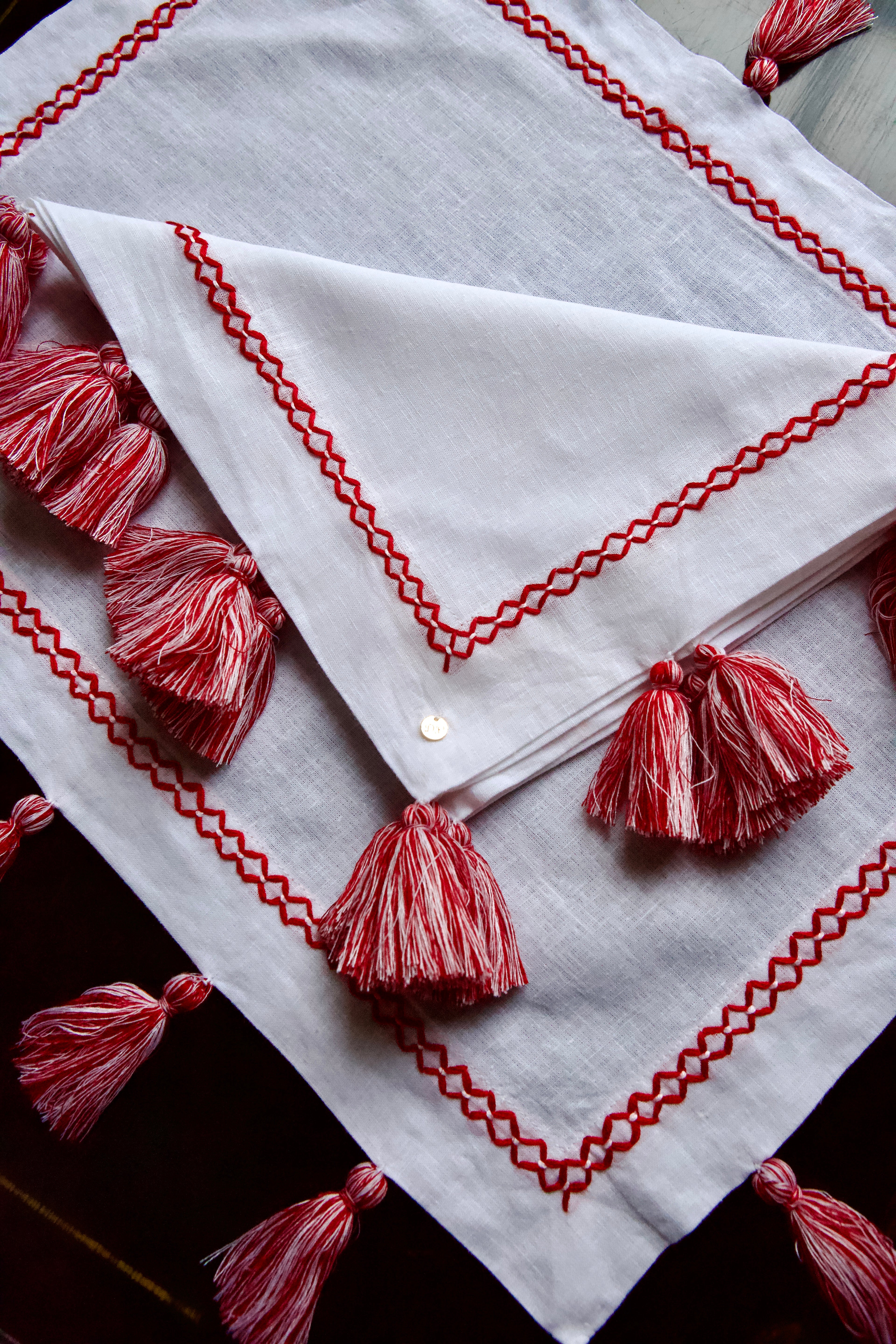 Frangía Embroidered Tassel Linen Napkins (Set of 4)