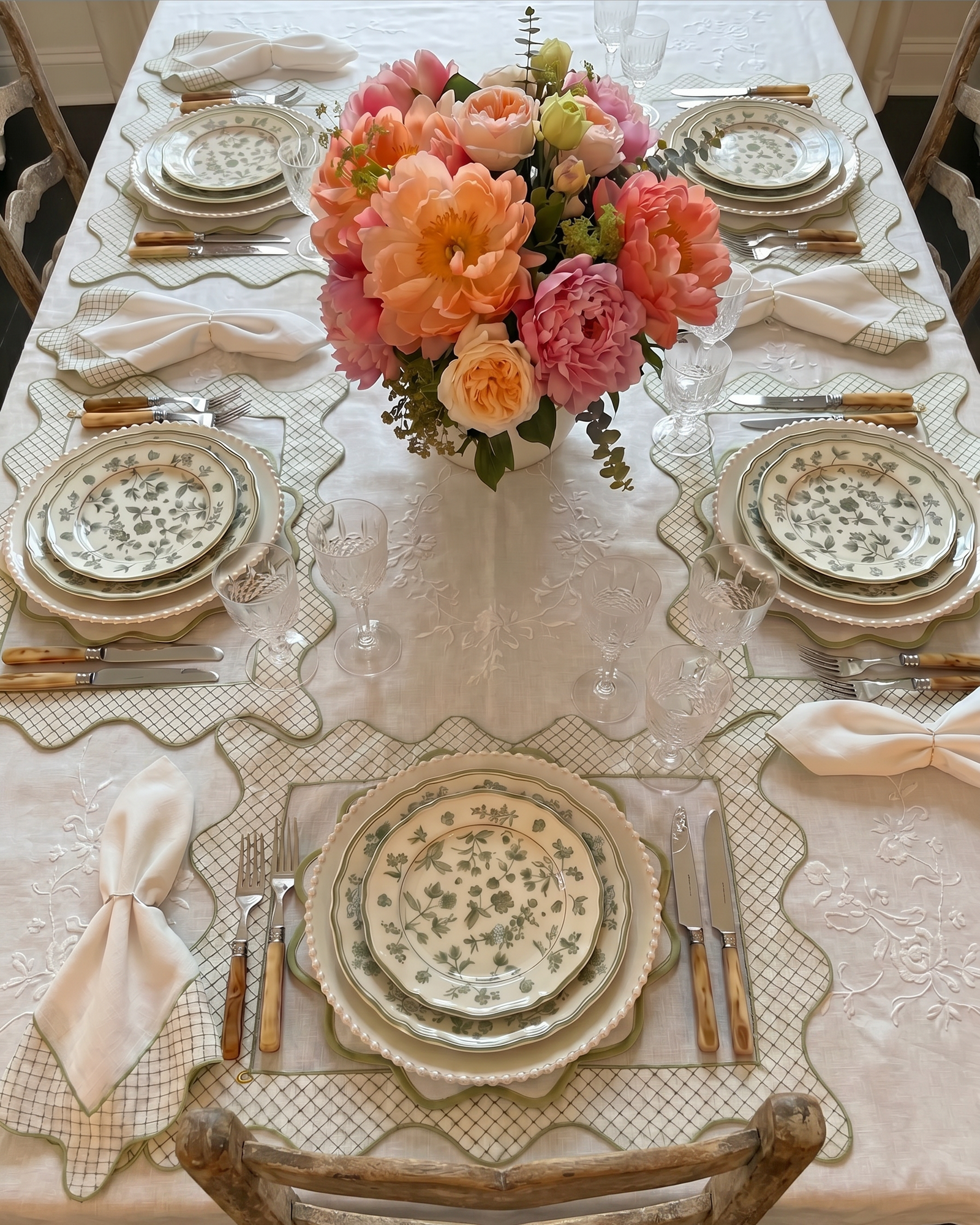 Cantitoe Crisscross Embroidered Napkins (Set of 4)