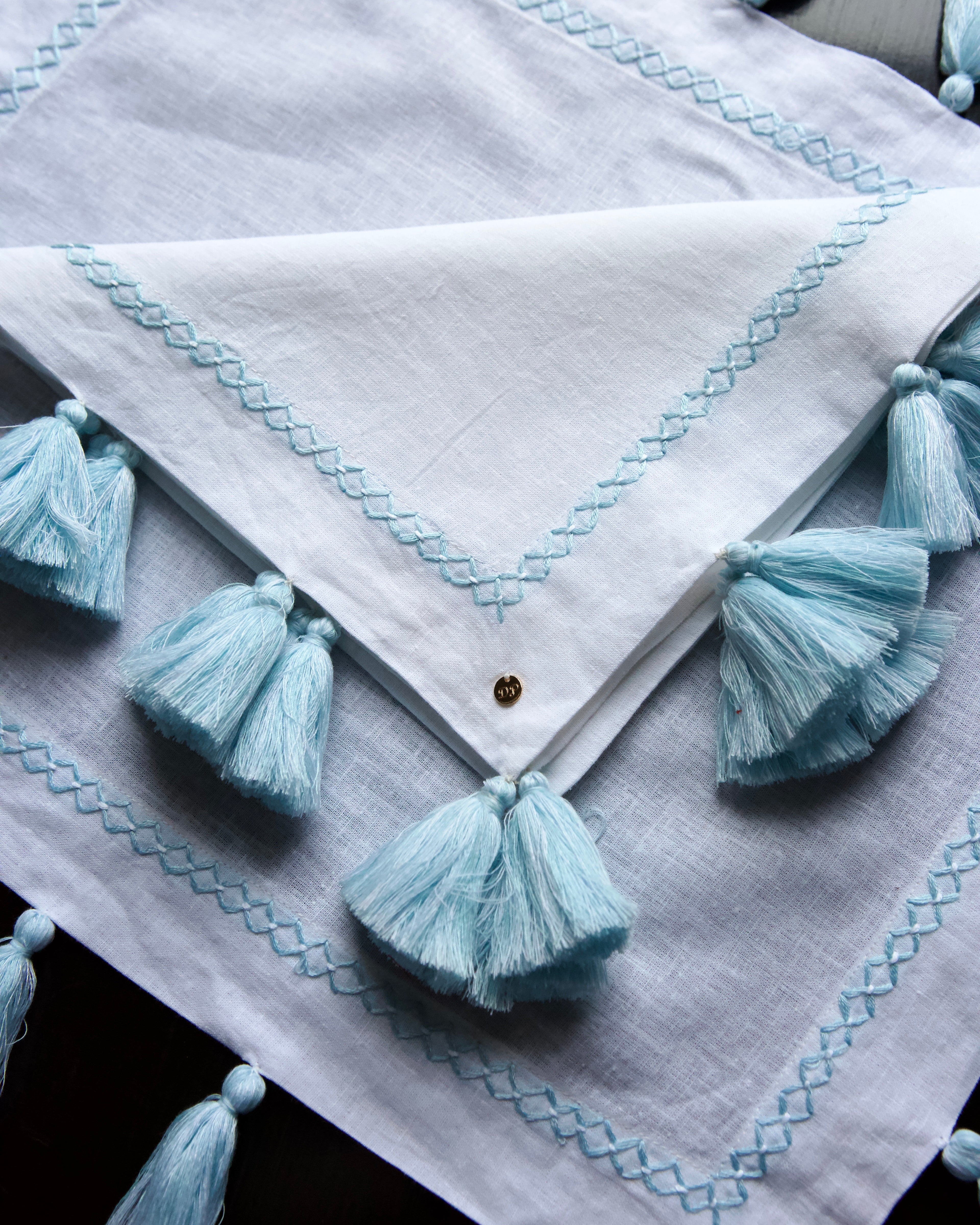 Frangía Embroidered Tassel Linen Placemat Set (Set of 4)