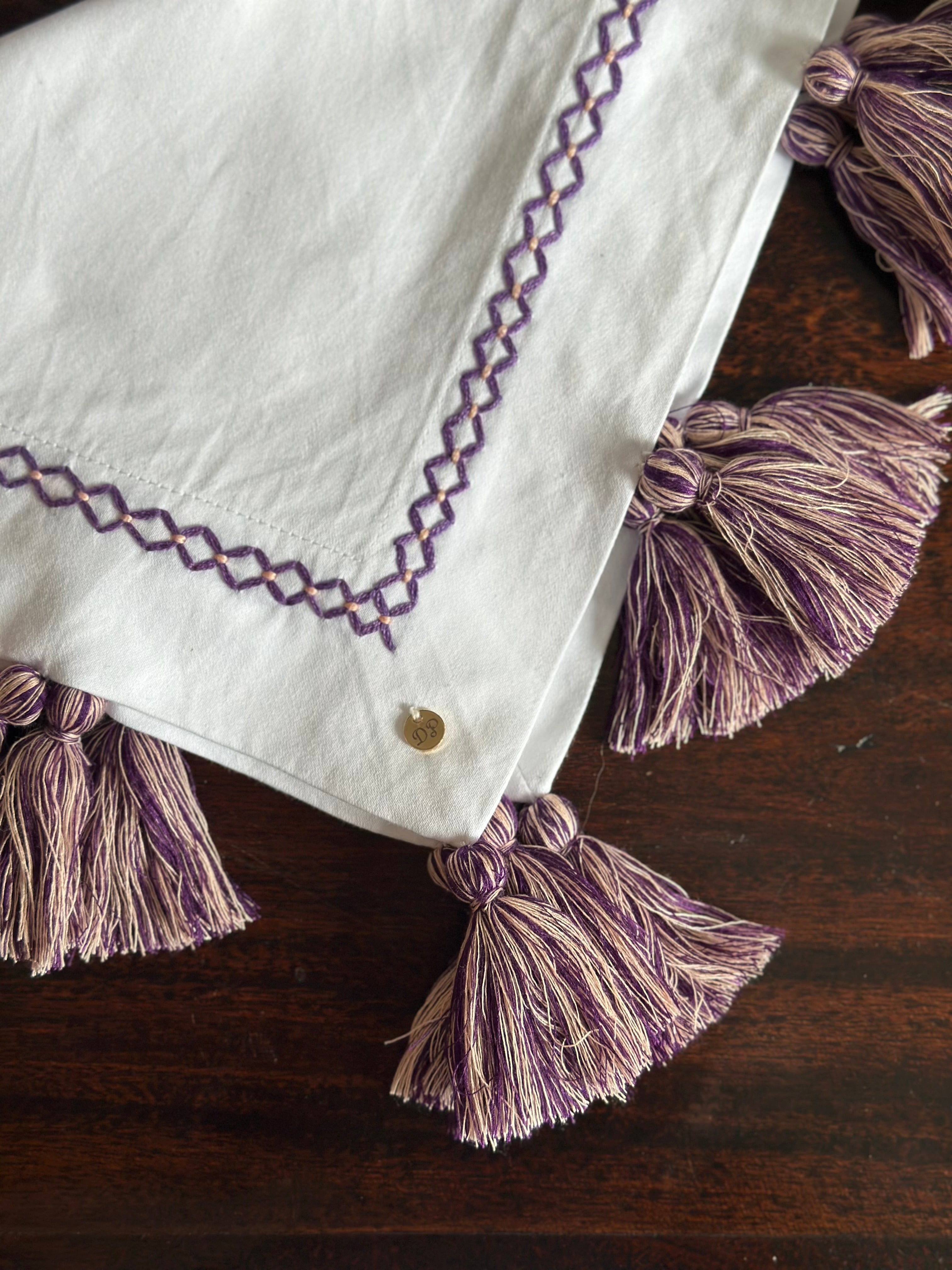 Frangía Embroidered Tassel Linen Napkins (Set of 4)